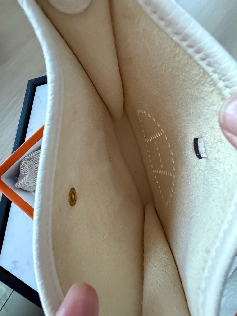 Hermes Evelyne II Mini TPM 16 Crossbody Bag in Clemence - Picture 4 of 10